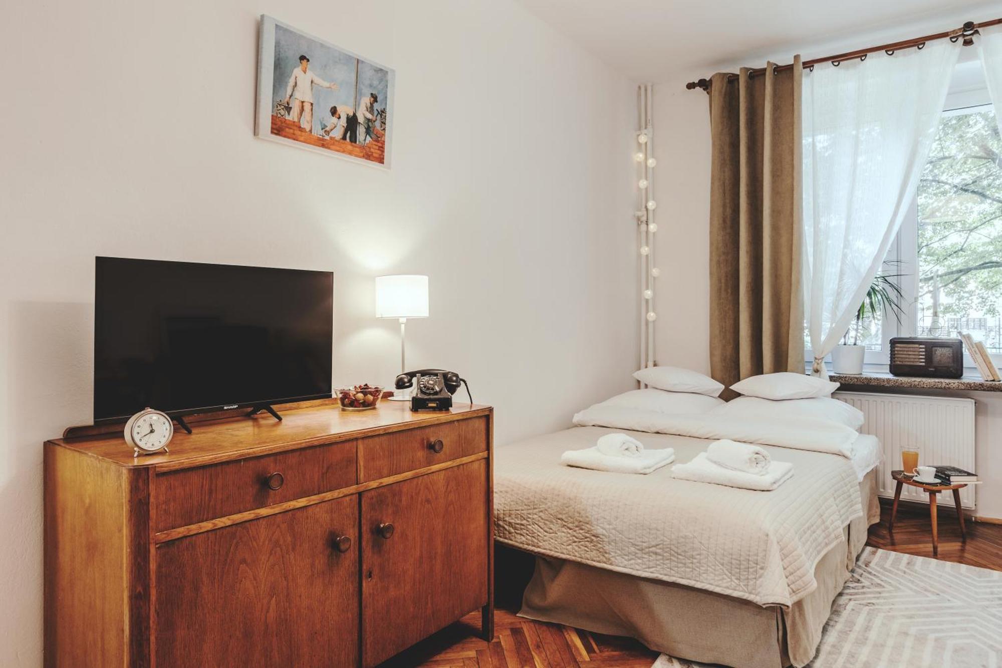 Na Muranowie - Mieszkanie Z Historia I In Muranow - A Flat With Warsaw History エクステリア 写真