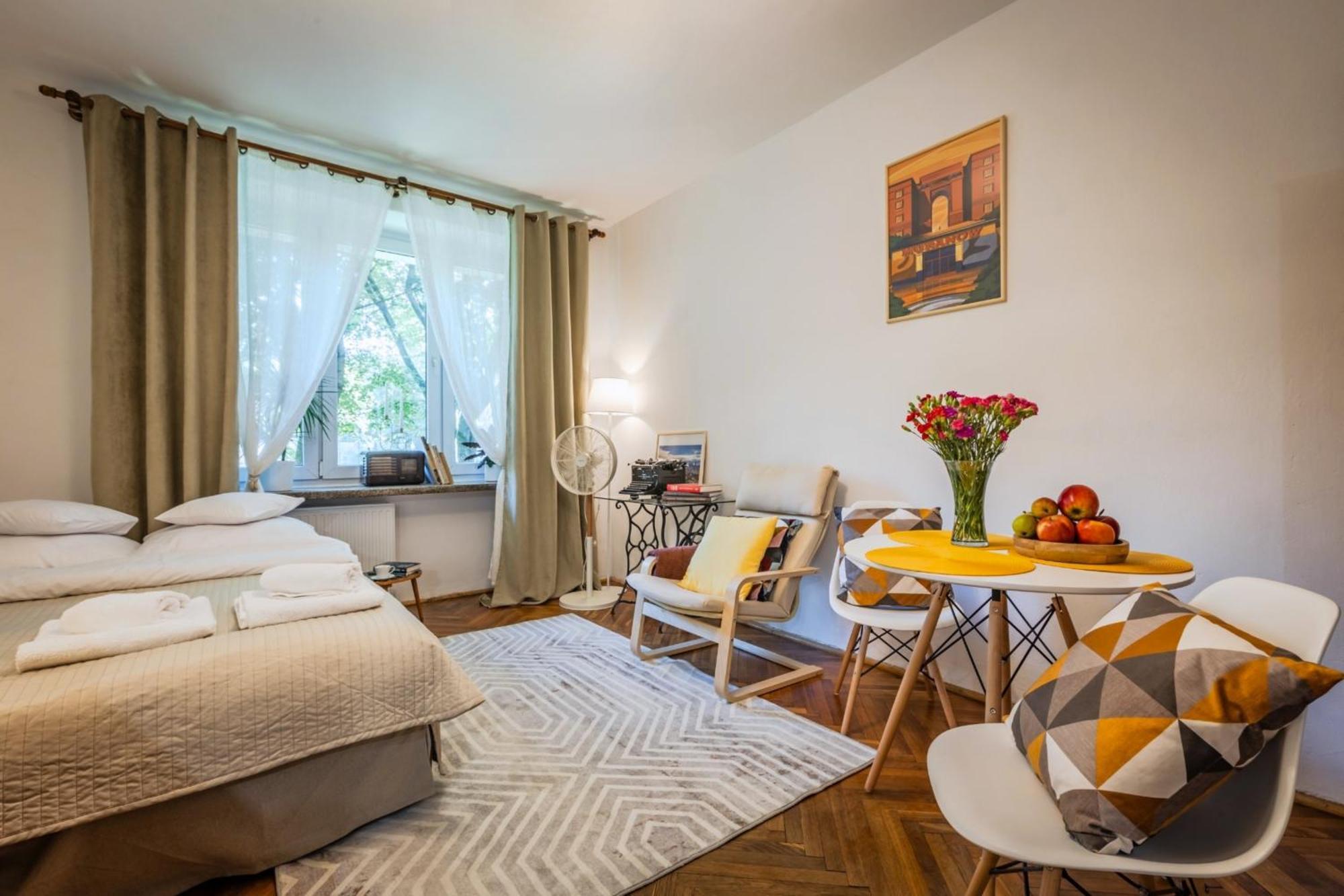 Na Muranowie - Mieszkanie Z Historia I In Muranow - A Flat With Warsaw History エクステリア 写真